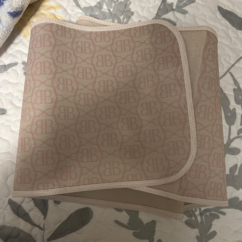 Belly Bandit postpartum abdominal binder